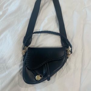 Black saddle bag (No Brand)
